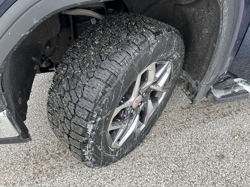 Used 2022 GMC Sierra 1500 SLT w/ SLT Premium Plus Package image 2