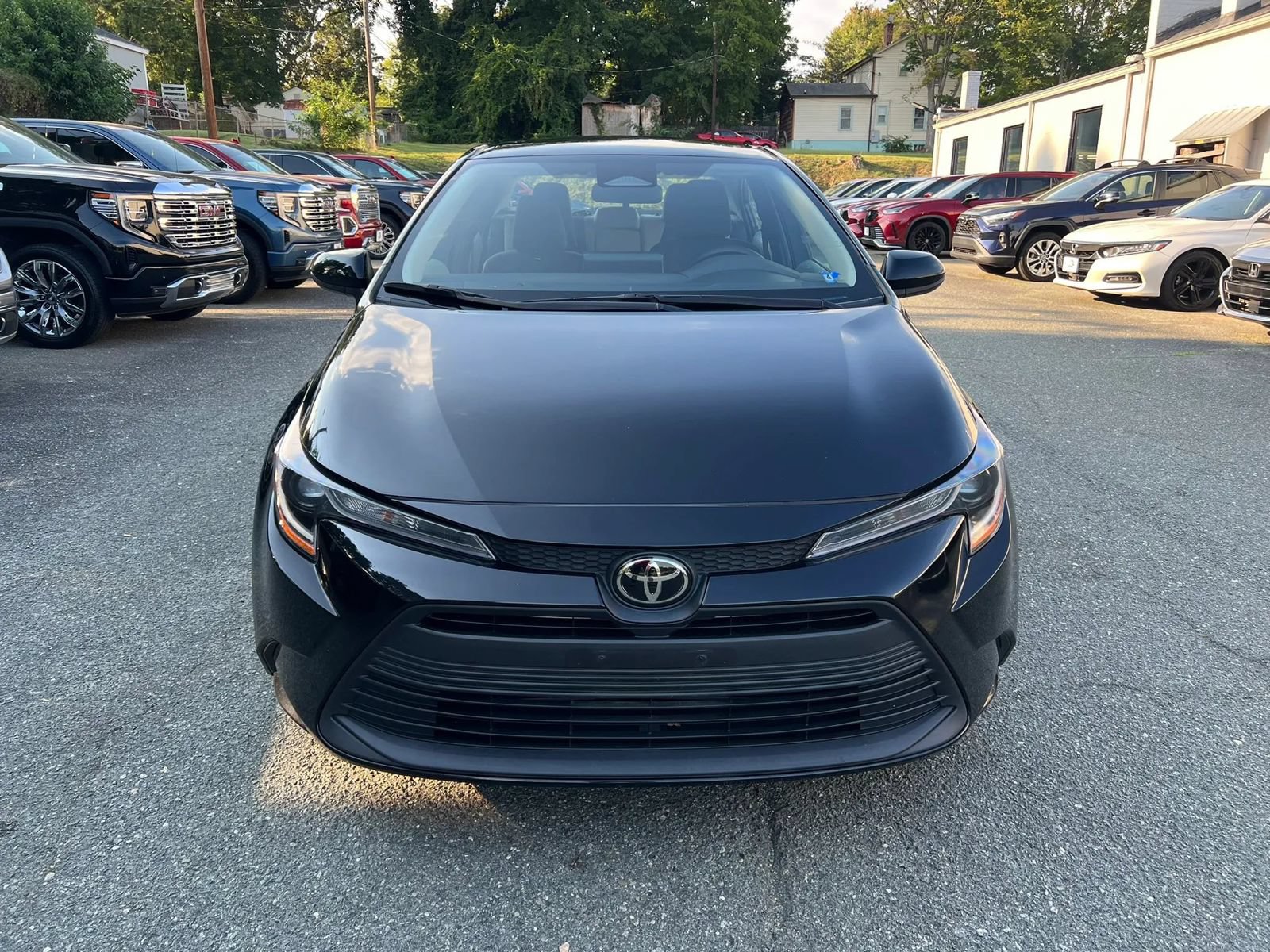 Used 2024 Toyota Corolla LE FWD image 2