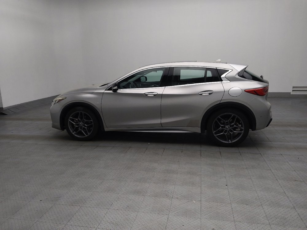 Used 2017 INFINITI QX30 Sport FWD image 3
