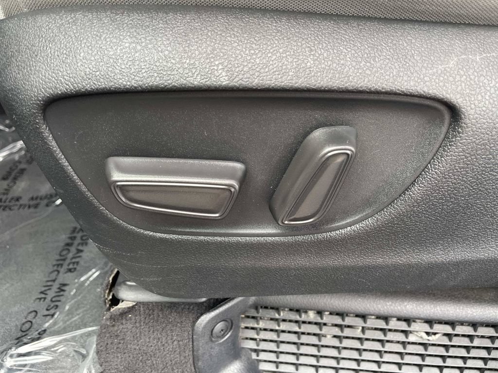 Used 2022 Toyota Sienna LE FWD image 23