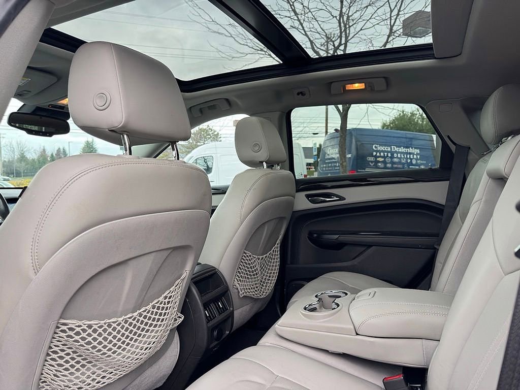 Used 2015 Cadillac SRX Luxury w/ Driver Awareness Package AWD/4WD image 14