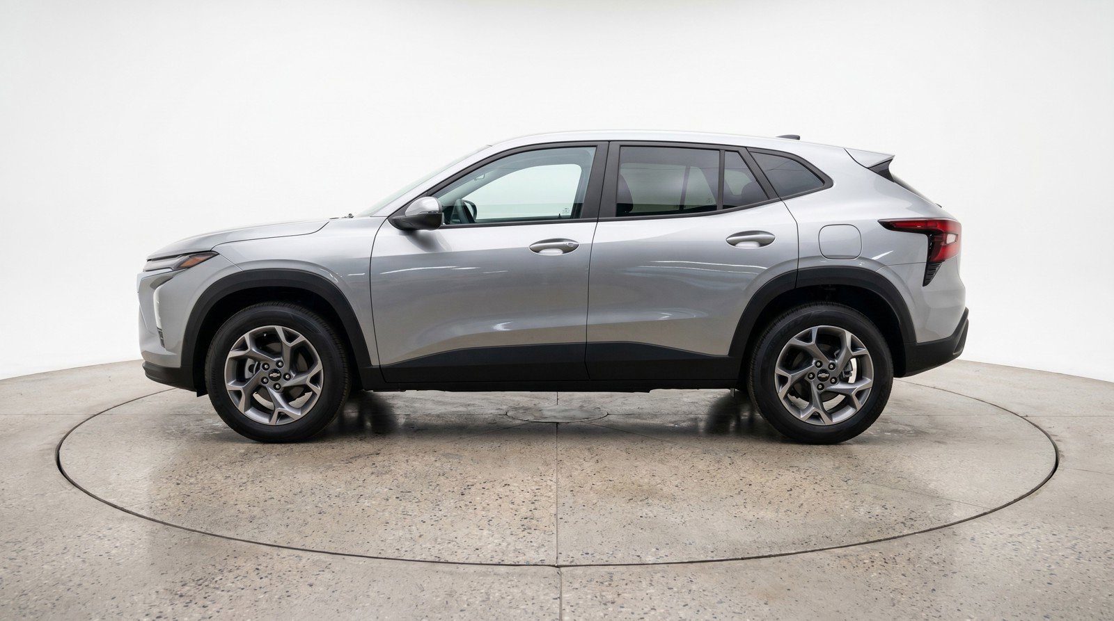 Used 2025 Chevrolet Trax LT FWD image 5