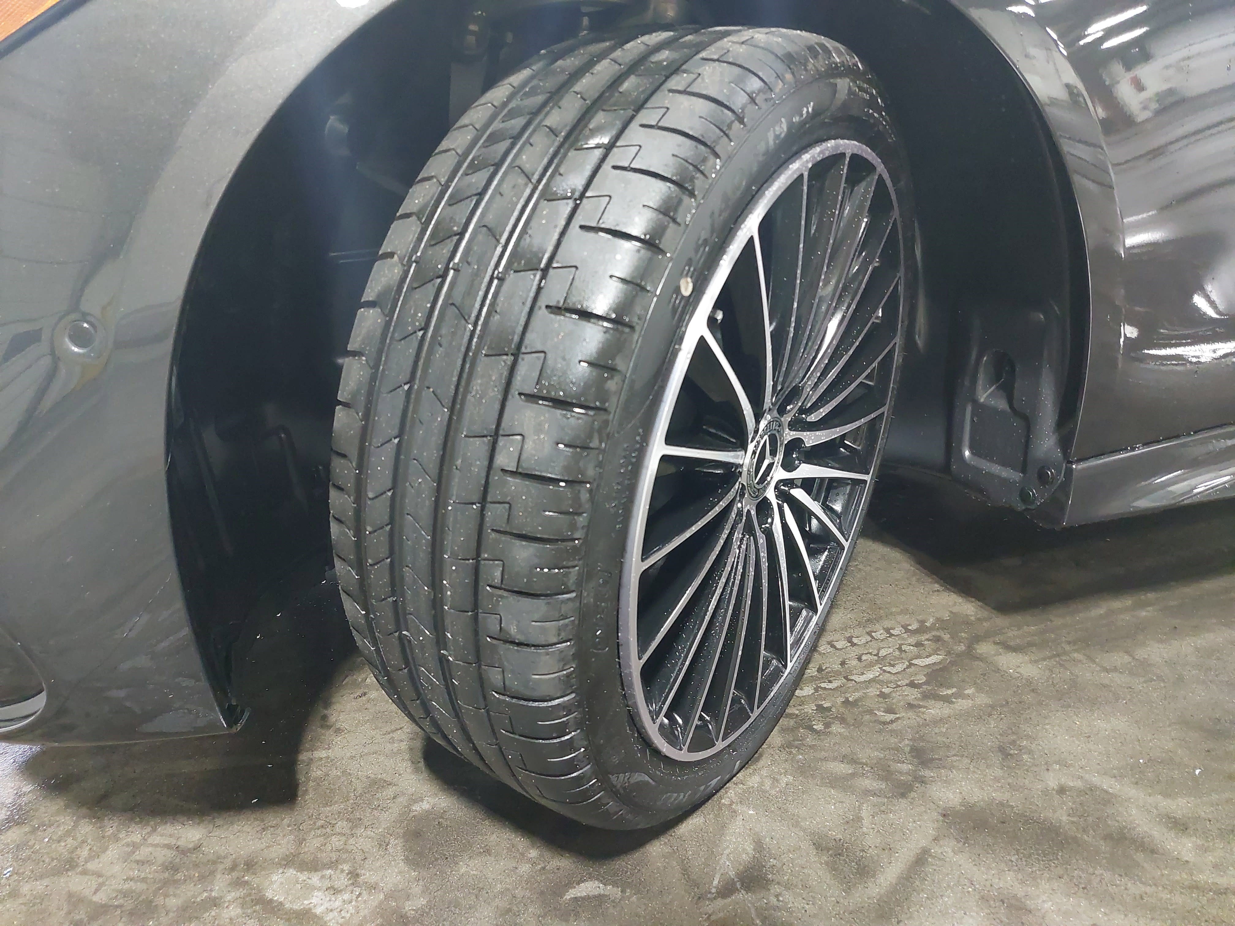 Used 2025 Mercedes-Benz C 300 Sedan image 32