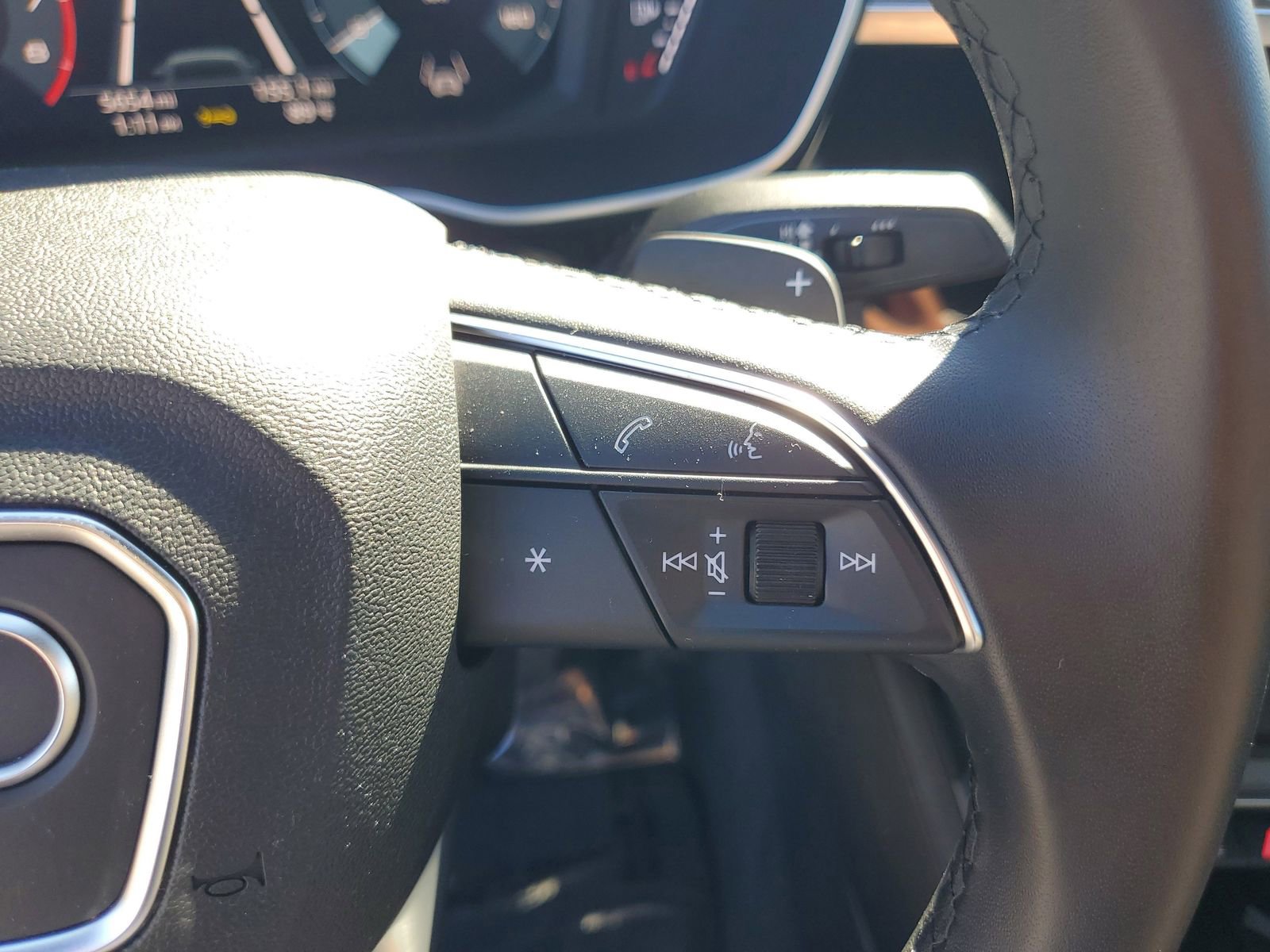 Used 2025 Audi Q3 2.0T Premium w/ Convenience Package image 26