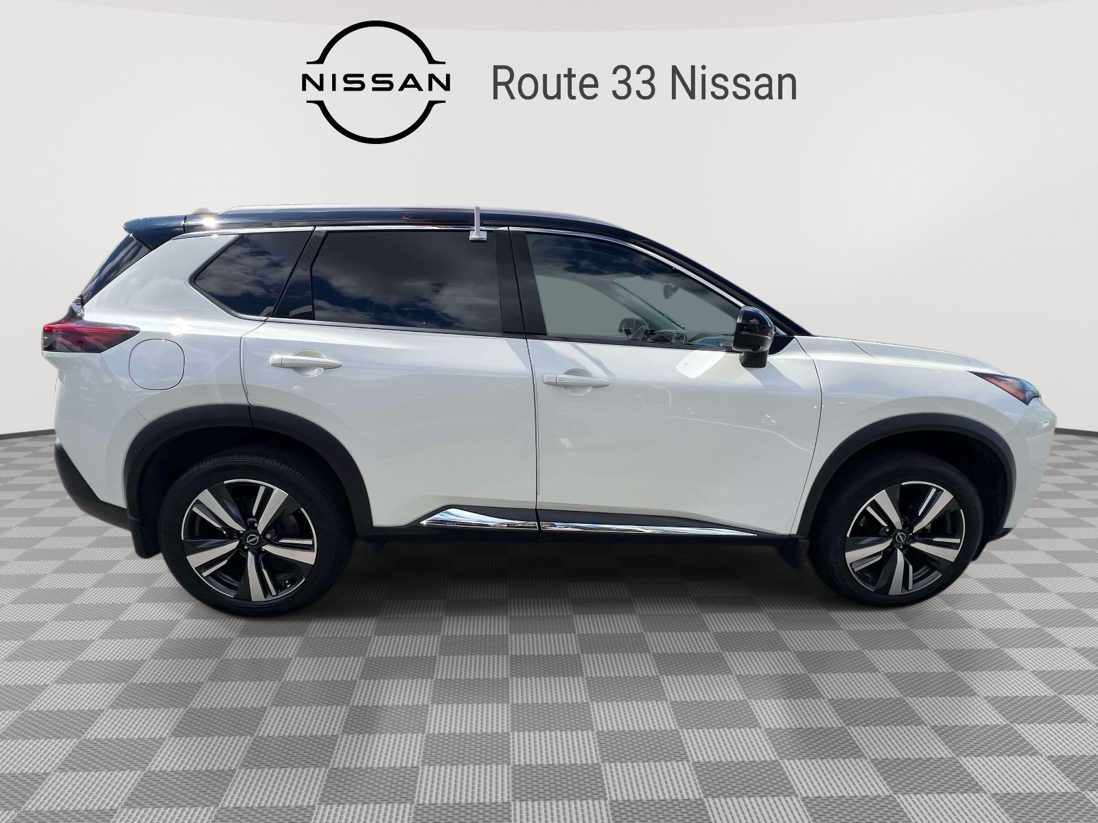 Used 2023 Nissan Rogue SL AWD/4WD image 5