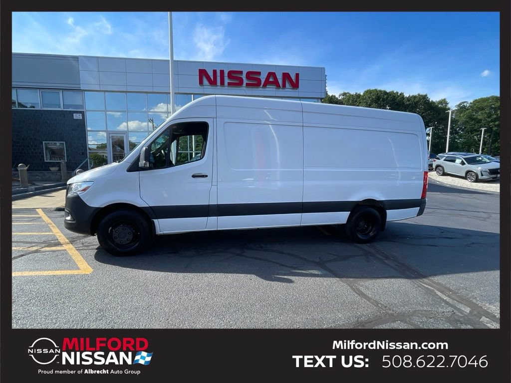 Used 2022 Mercedes-Benz Sprinter 3500 video 2