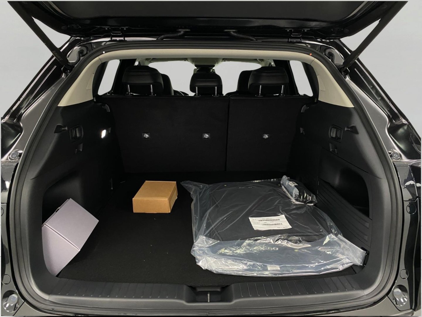 New 2026 MAZDA CX-50 AWD 2.5 Hybrid w/ Cargo Package image 5