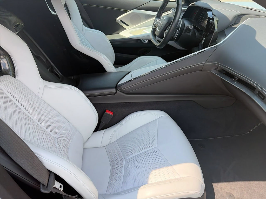 Used 2021 Chevrolet Corvette Stingray Preferred Cpe w/ Z51 Performance Package RWD image 7