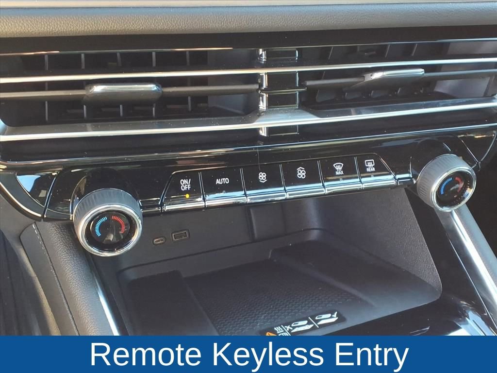 New 2026 Chevrolet Traverse LT w/ Driver Confidence Package image 6