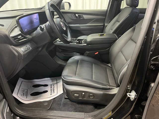 Used 2025 Buick Enclave Preferred image 4