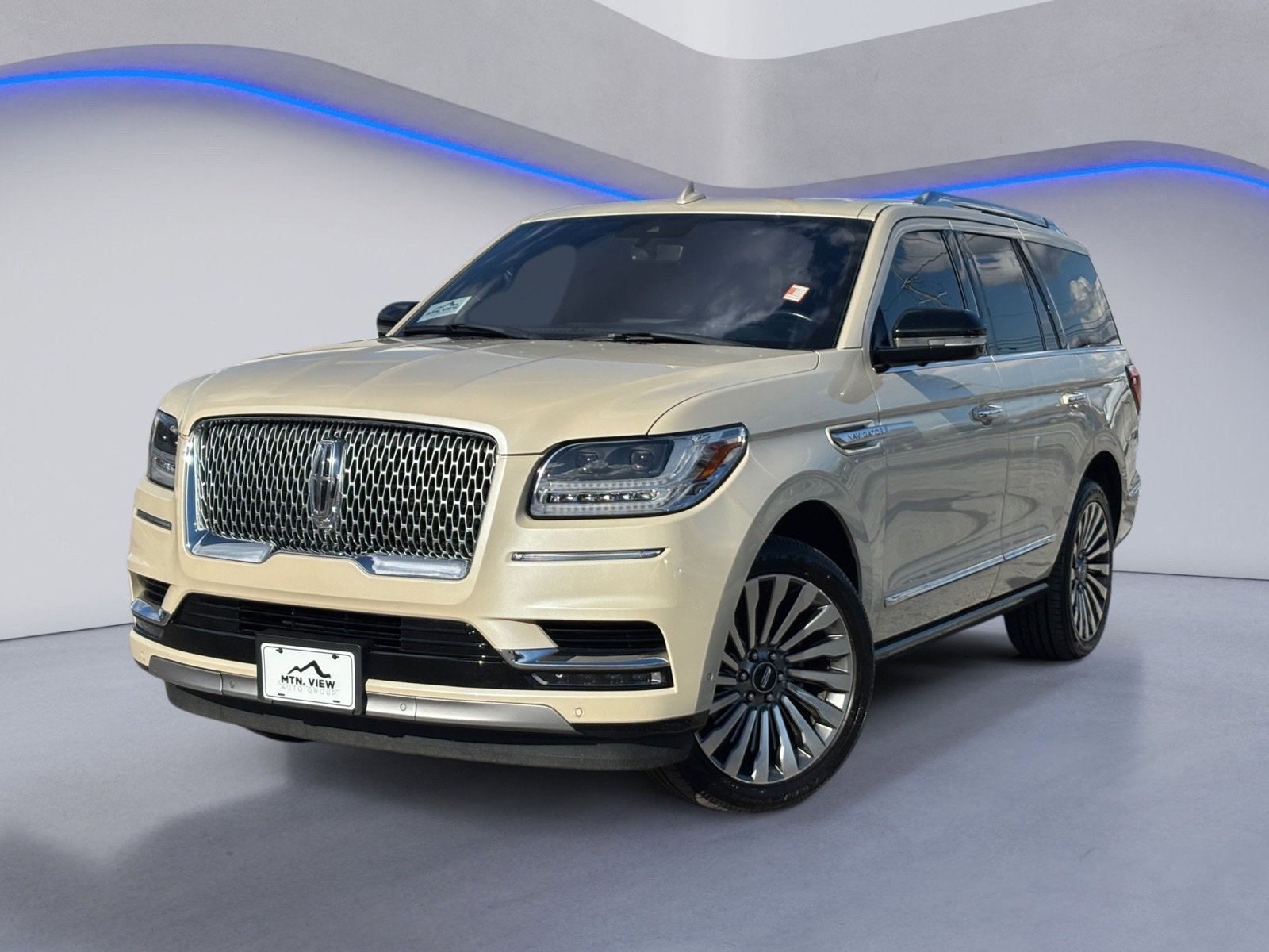 Used 2018 Lincoln Navigator Reserve w/ Technology Package image 2