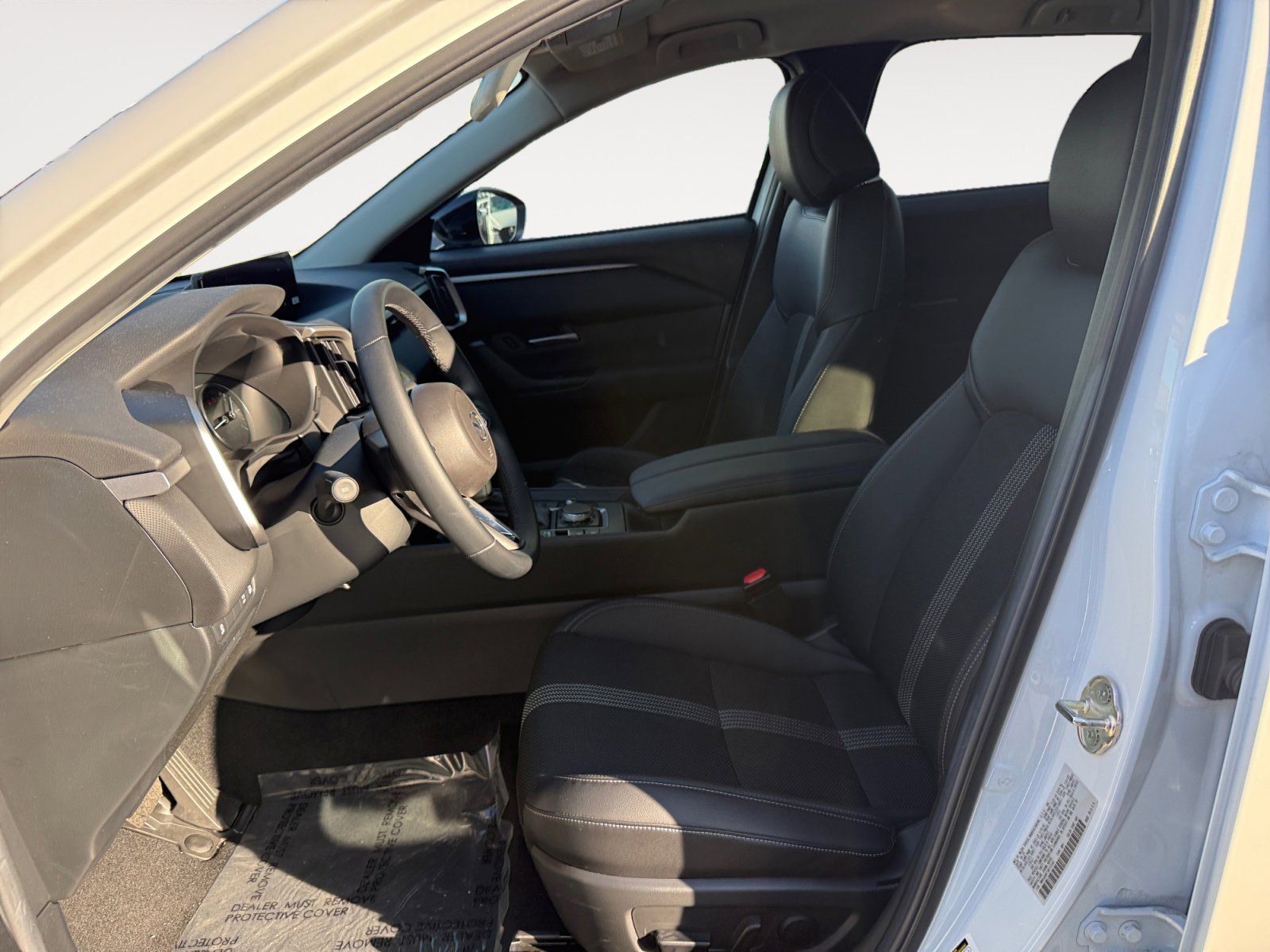 Certified 2025 MAZDA CX-50 2.5 Hybrid w/ Weather Package image 10