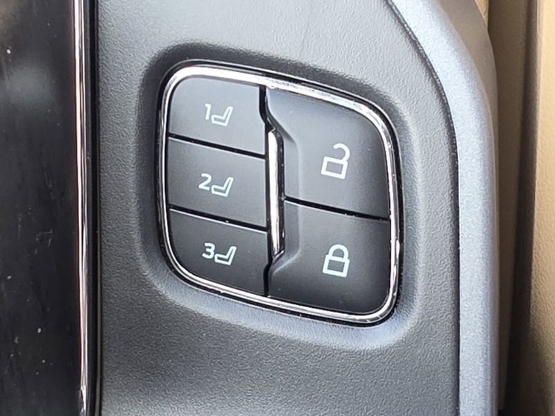 Used 2024 Ford F250 Lariat w/ Lariat Ultimate Package image 15