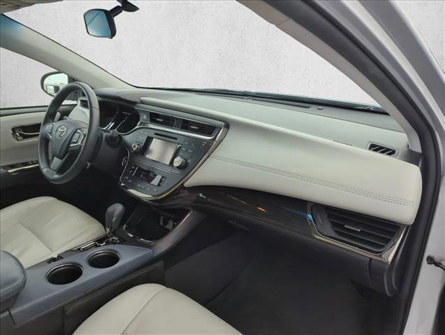 Used 2014 Toyota Avalon XLE FWD image 26