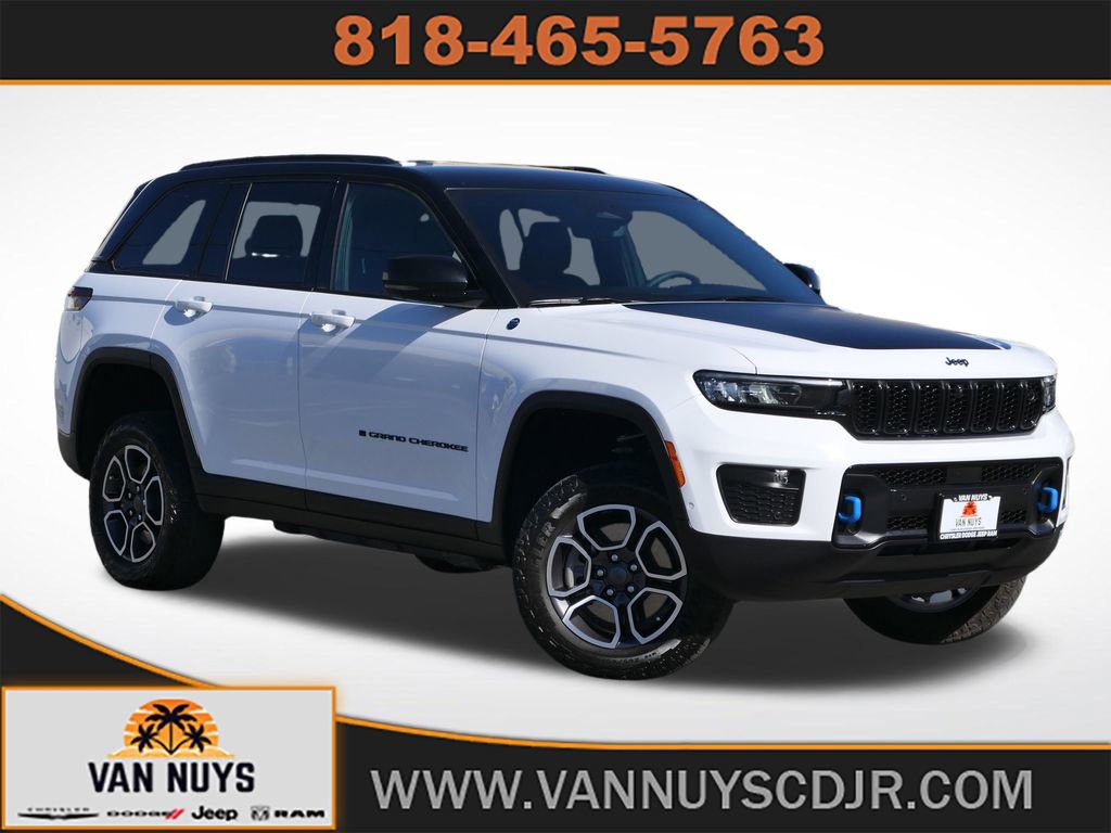 Used 2023 Jeep Grand Cherokee Trailhawk w/ Advanced Protech Group II