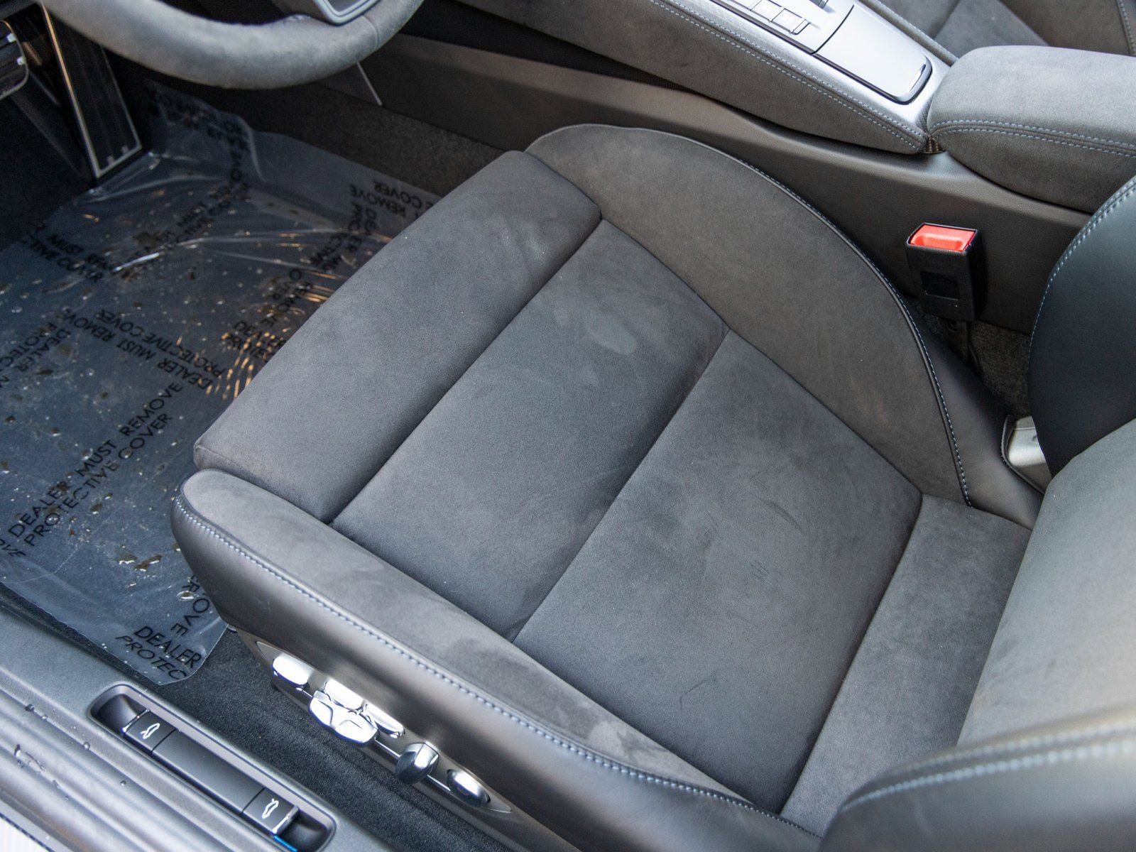 Certified 2025 Porsche 718 Cayman GT4 RS image 30