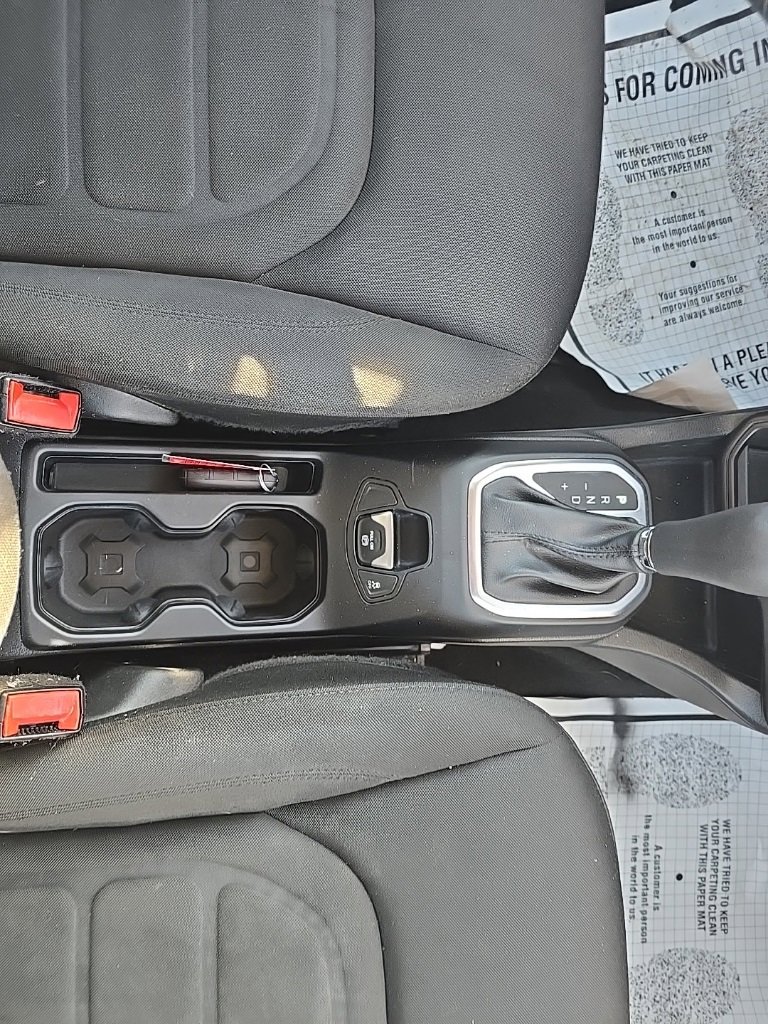 Certified 2019 Jeep Renegade Latitude image 31