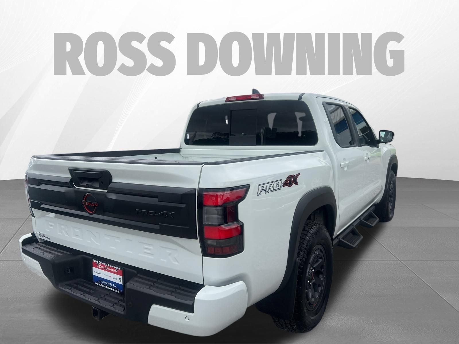 Used 2025 Nissan Frontier PRO-4X AWD/4WD image 4