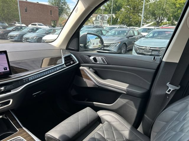 Used 2024 BMW X7 xDrive40i AWD/4WD image 26