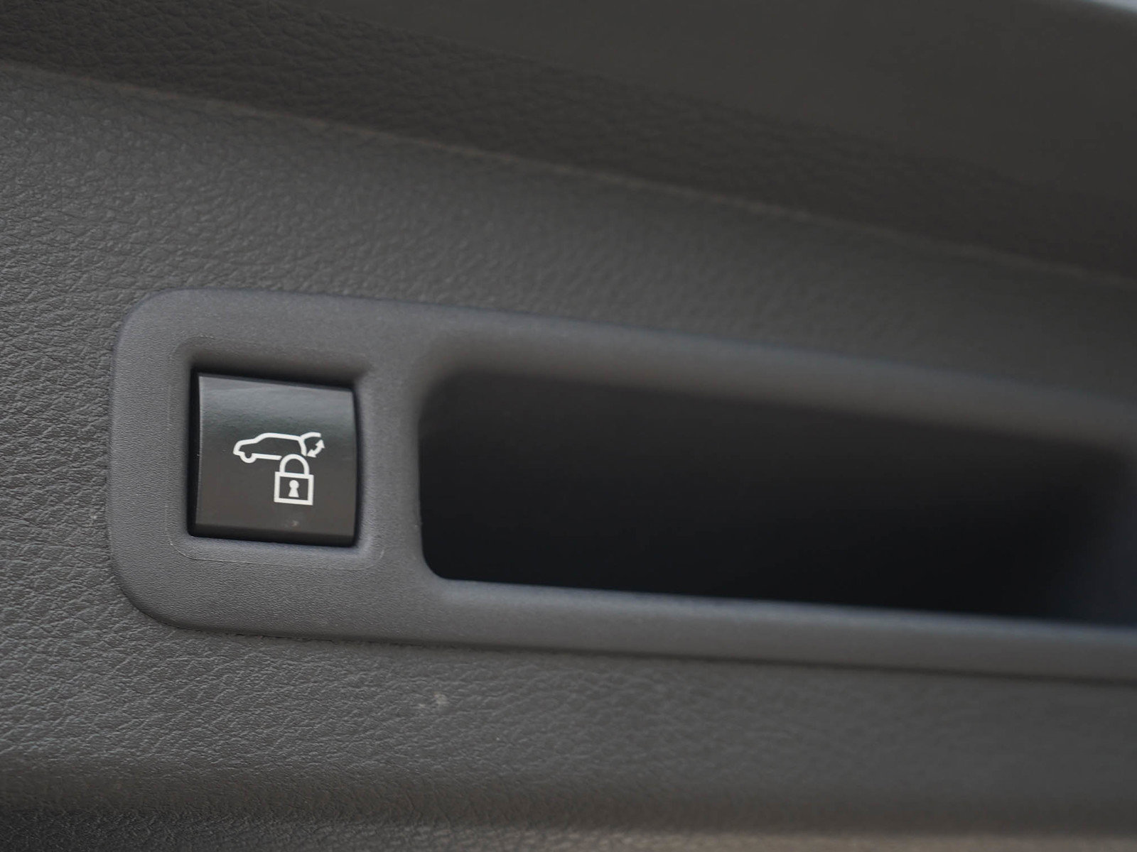Used 2025 Toyota Sienna XLE w/ XLE Plus Package AWD/4WD image 15