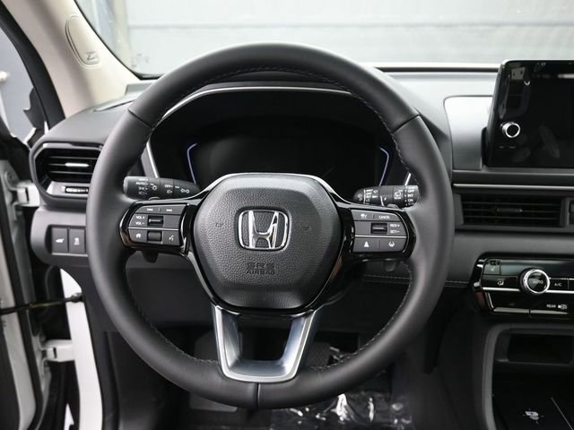 New 2025 Honda Pilot Touring image 18