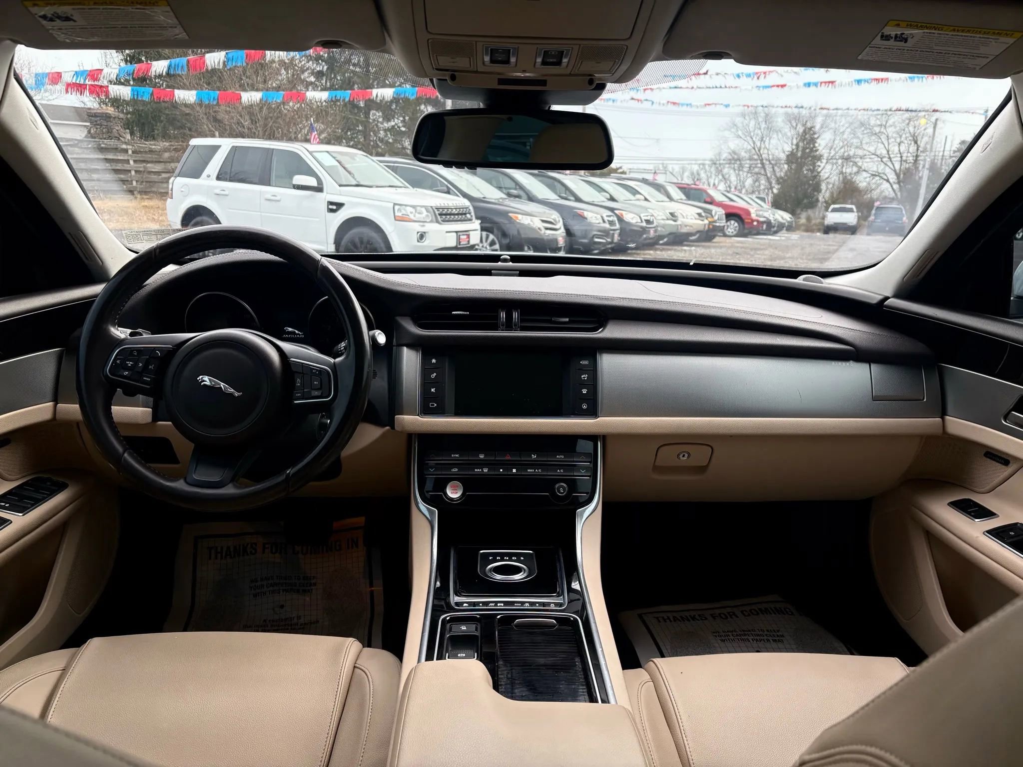 Used 2016 Jaguar XF Premium image 24