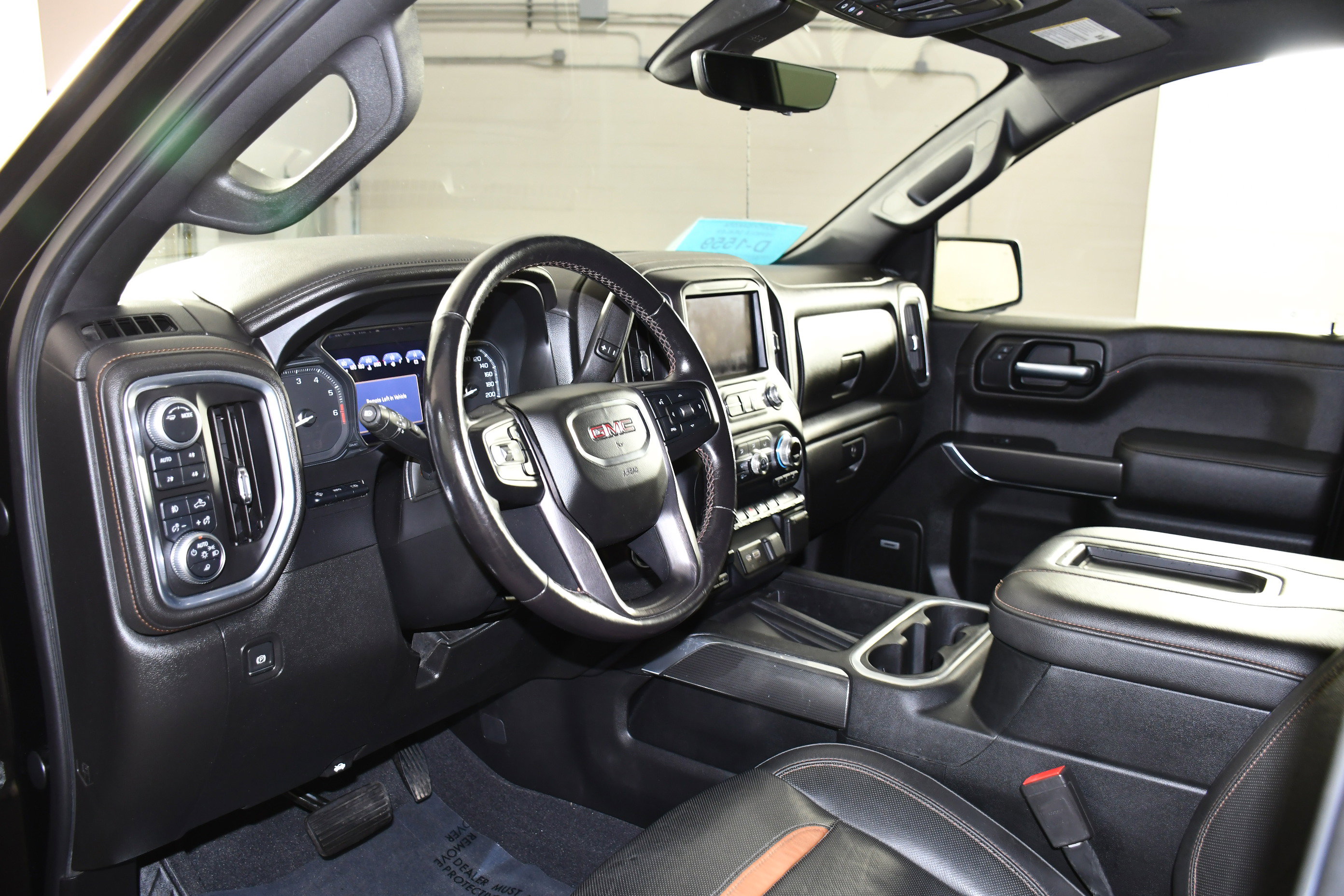 Used 2020 GMC Sierra 1500 AT4 w/ Technology Package image 2