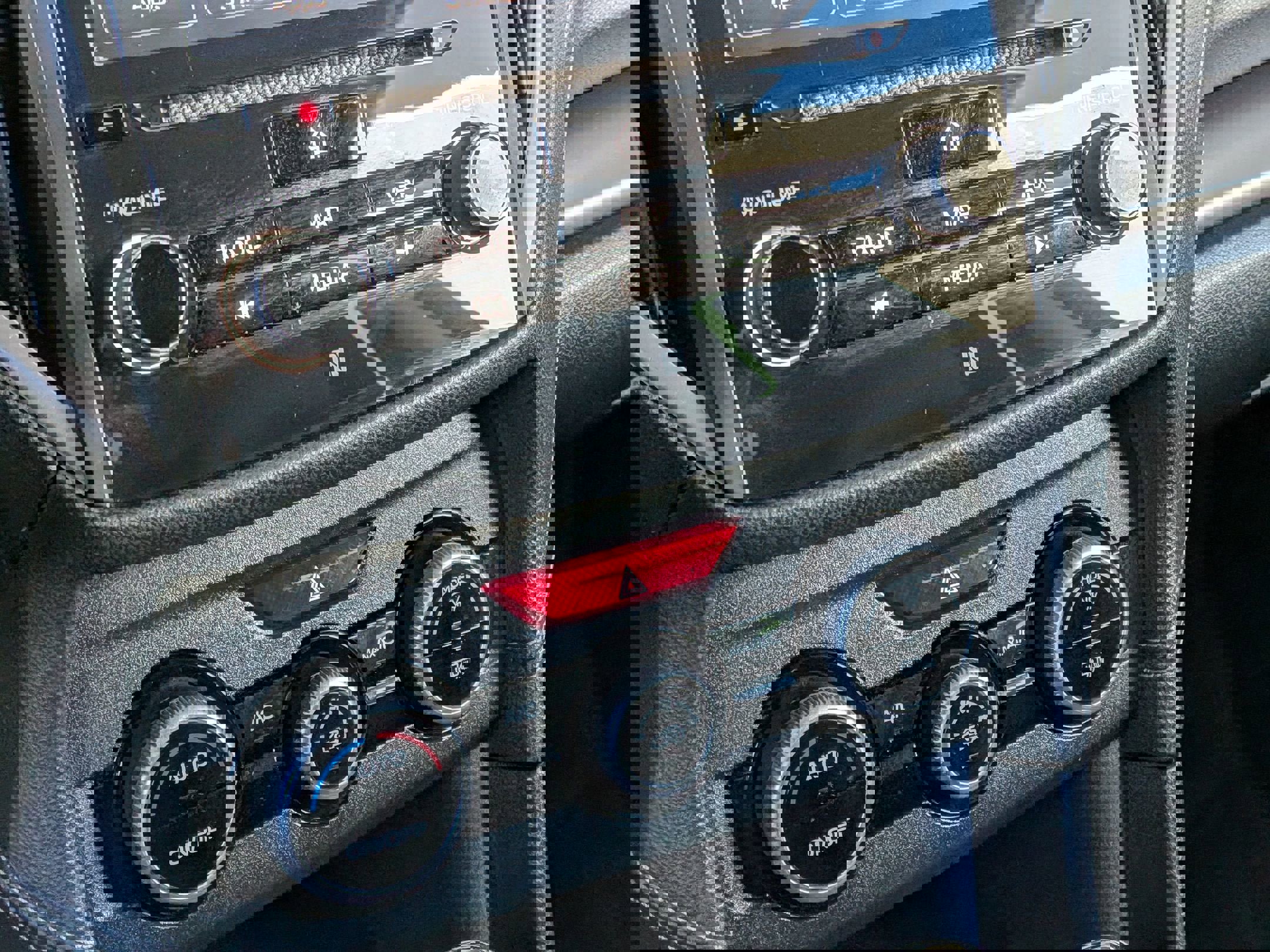 Used 2021 Subaru Impreza 2.0i Limited image 23