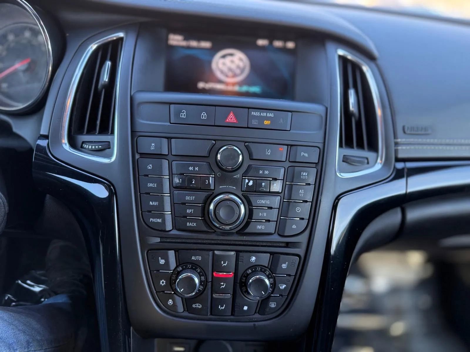 Used 2016 Buick Cascada Premium image 20