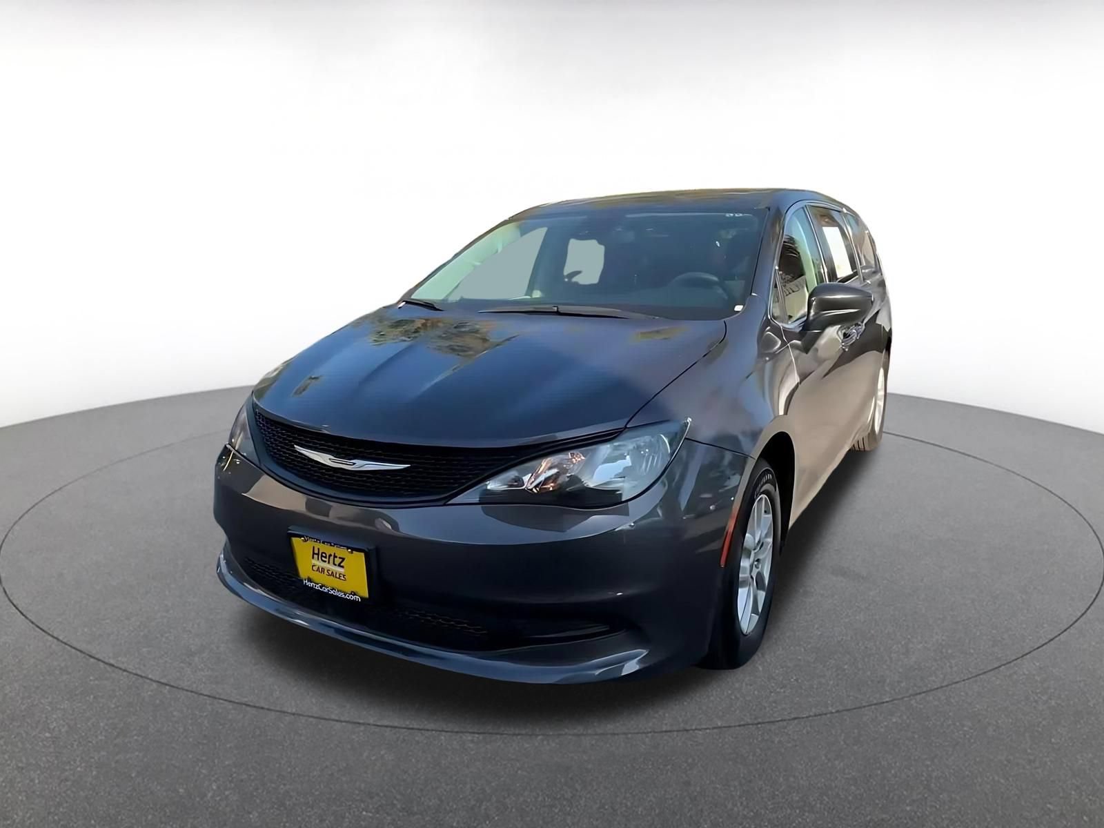 Used 2023 Chrysler Voyager LX FWD image 6