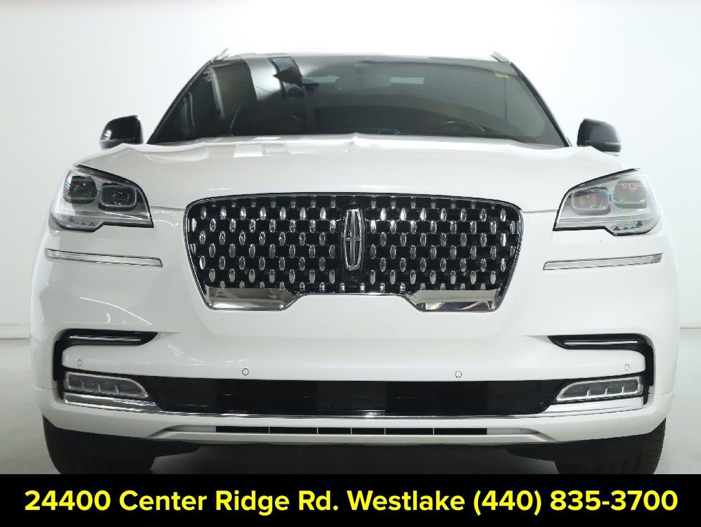 Certified 2023 Lincoln Aviator Black Label w/ Class IV Trailer Tow Package AWD/4WD image 6