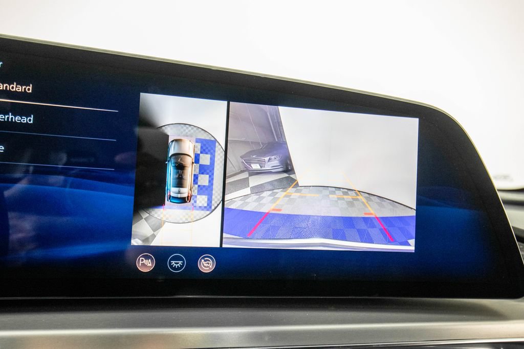 Used 2023 Cadillac Lyriq 2WD image 19