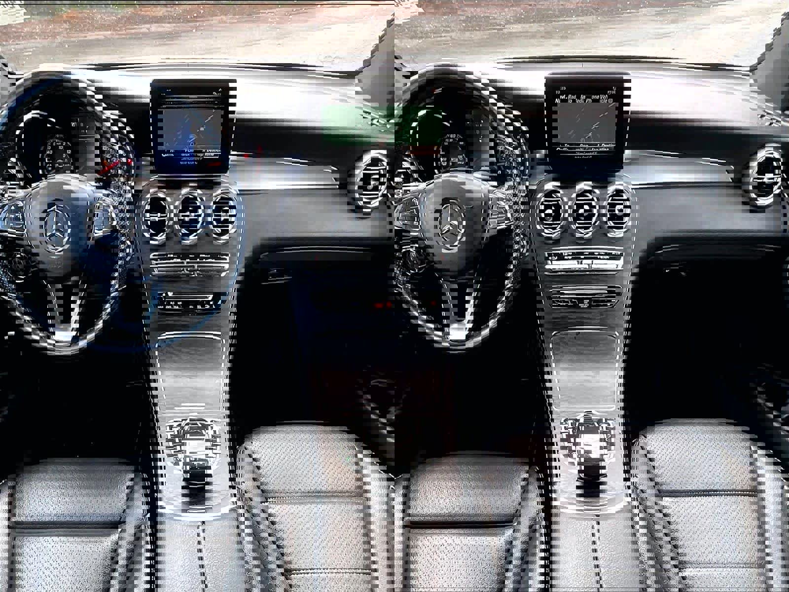 Used 2017 Mercedes-Benz GLC 300 4MATIC image 21