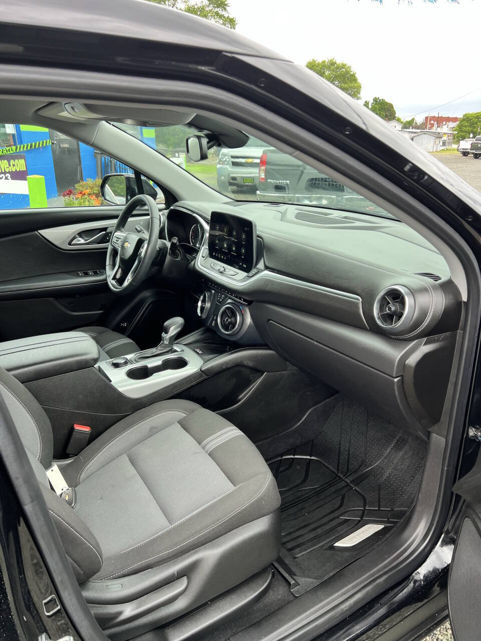 Used 2024 Chevrolet Blazer LT w/ Convenience Package FWD image 5