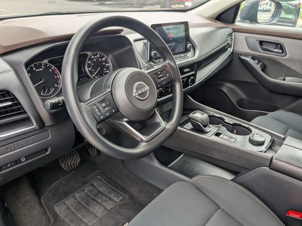 Used 2023 Nissan Rogue S AWD/4WD image 15