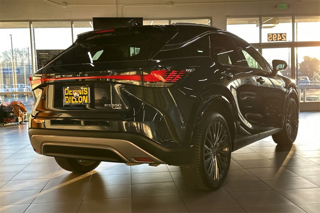 Used 2024 Lexus RX 350 AWD image 3