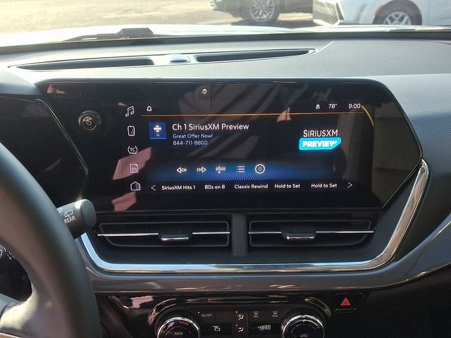 Used 2025 Chevrolet Trax ACTIV w/ Driver Confidence Package FWD image 16