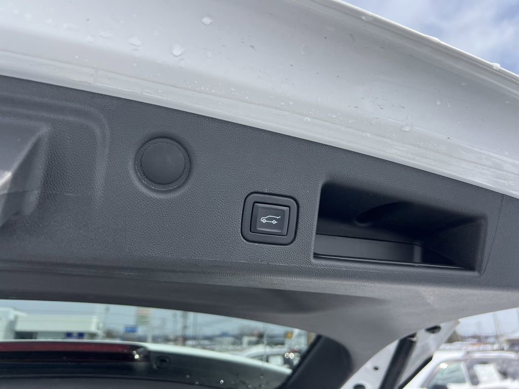 Used 2023 Chevrolet Equinox RS image 27