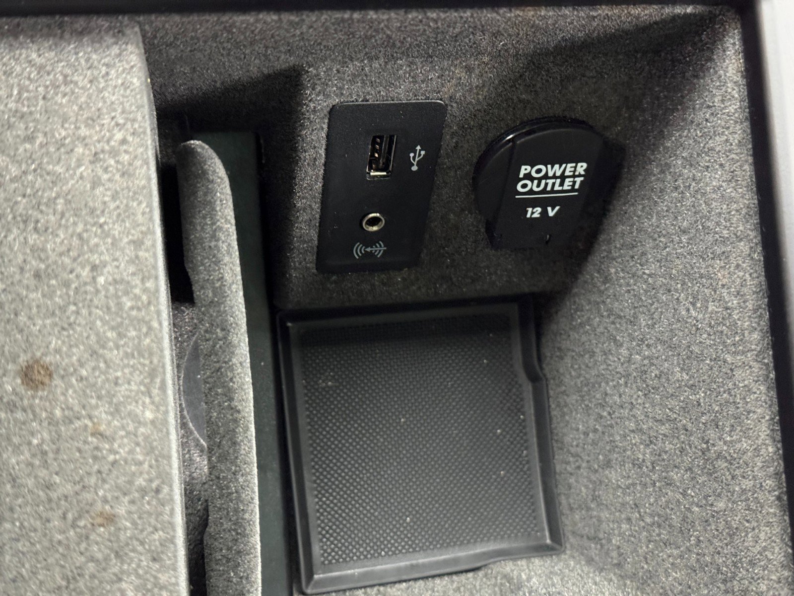 Used 2018 Porsche Macan image 30