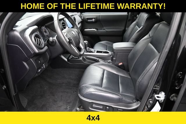 Used 2021 Toyota Tacoma TRD Sport w/ TRD Premium Sport Package AWD/4WD image 14
