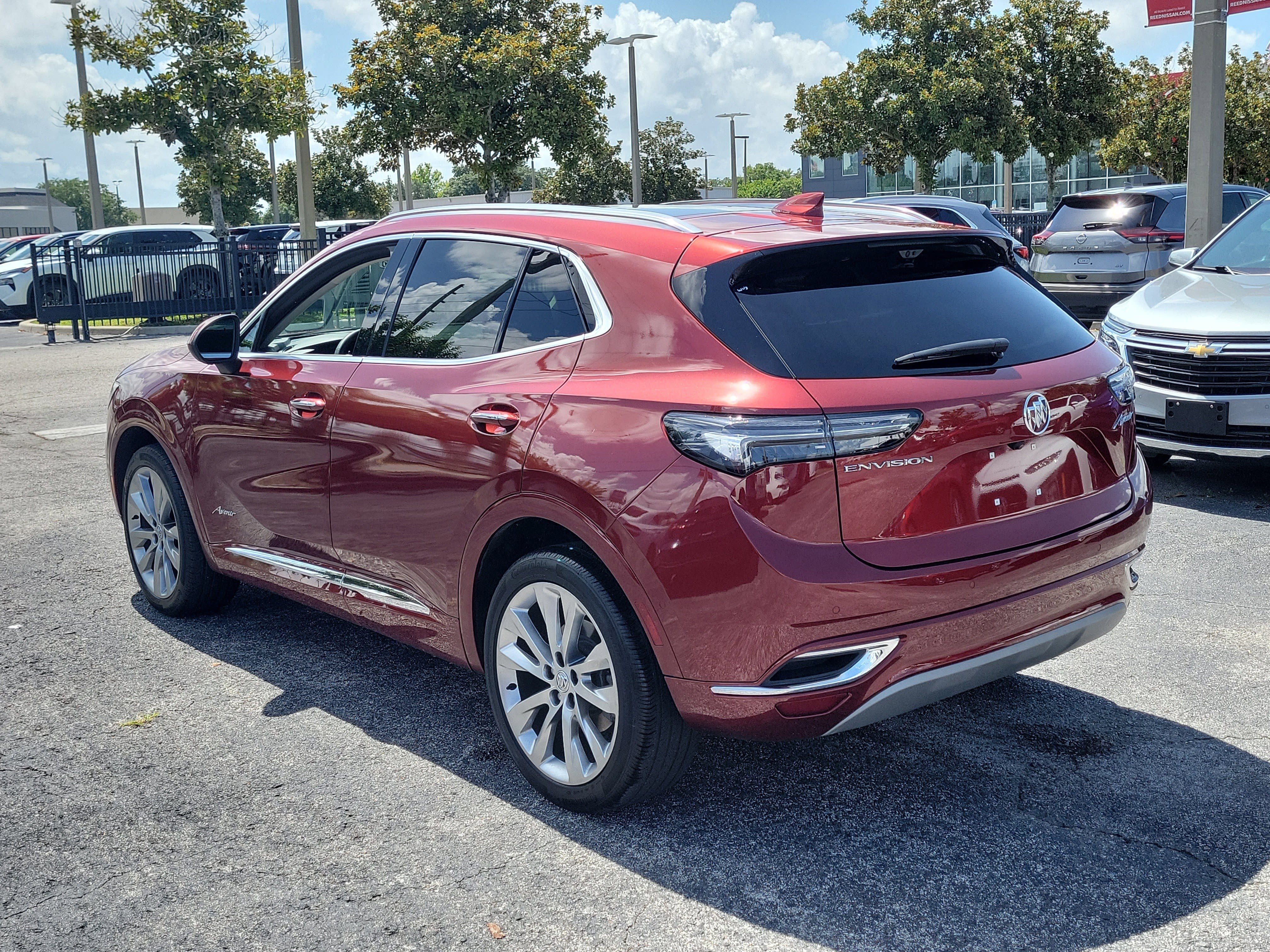 Used 2023 Buick Envision Avenir FWD image 9
