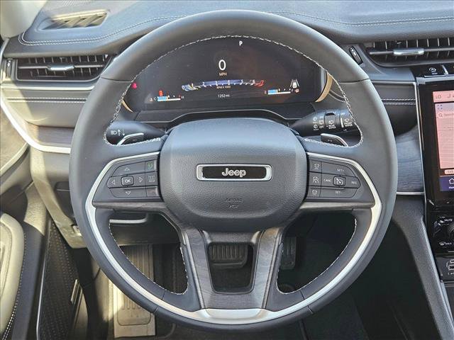 New 2024 Jeep Grand Cherokee L Limited w/ Luxury Tech Group II AWD/4WD image 11