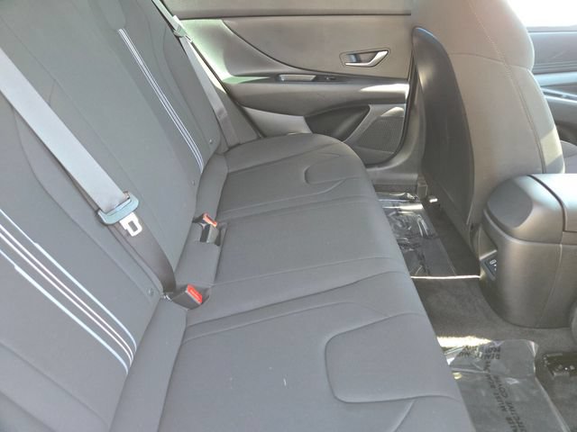 Used 2024 Hyundai Elantra Blue FWD image 20