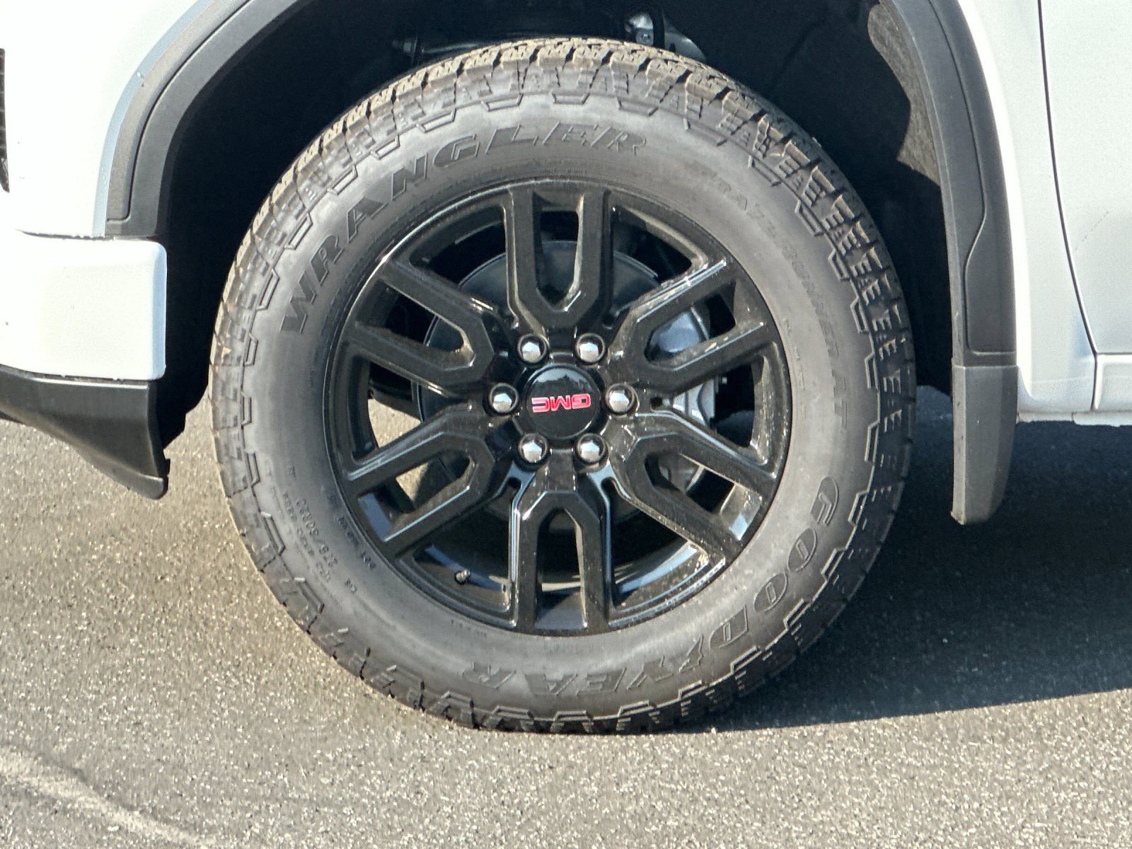 New 2026 GMC Sierra 1500 Pro w/ Graphite Edition AWD/4WD image 24