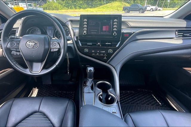 Used 2024 Toyota Camry SE FWD image 7