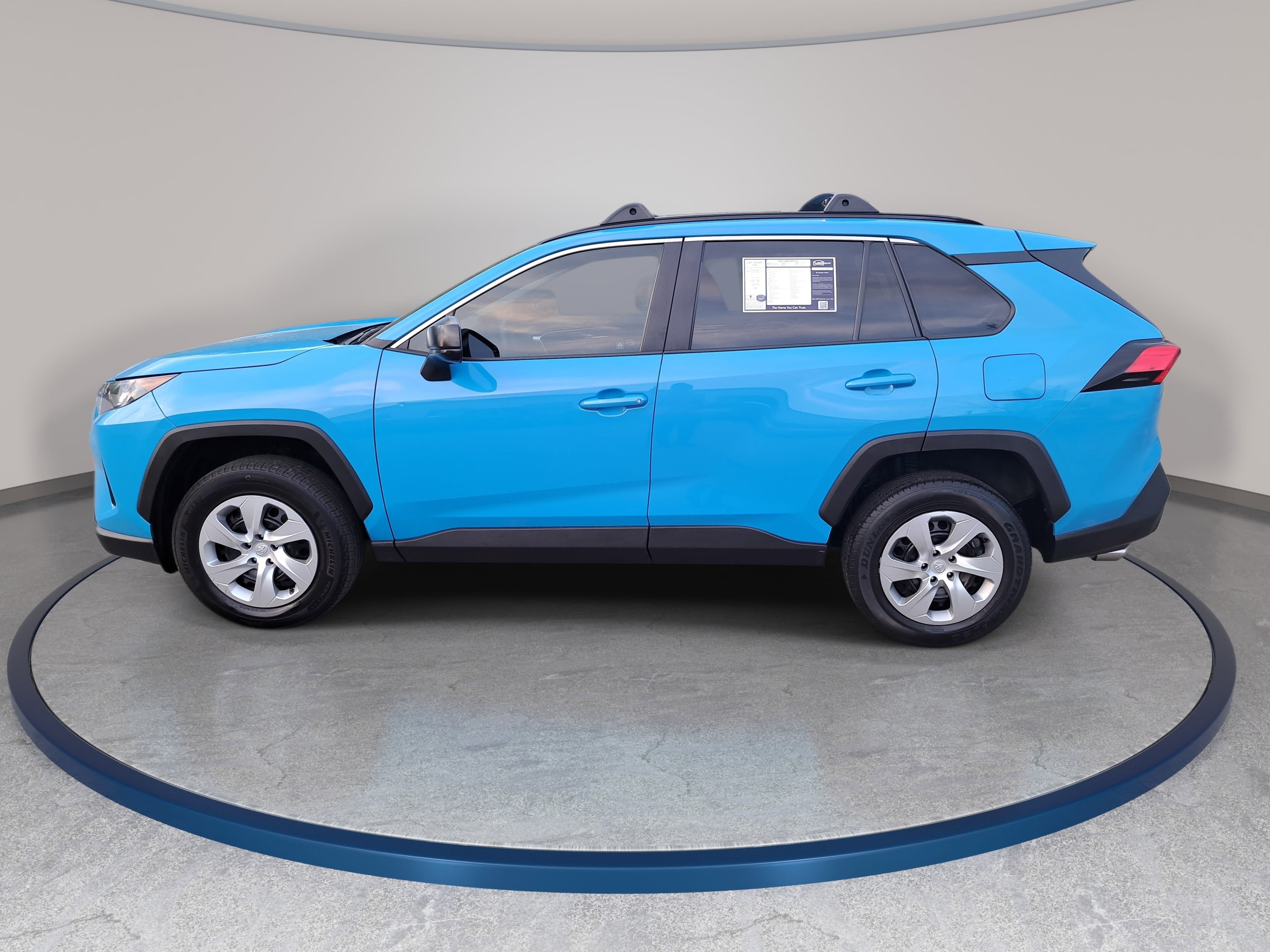 Used 2020 Toyota RAV4 LE image 8