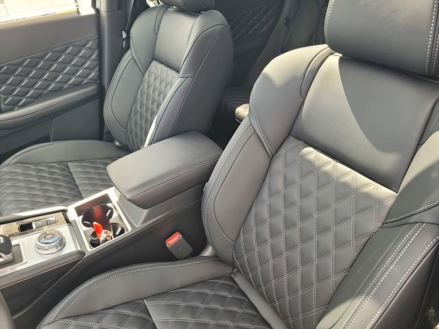 New 2026 Nissan Rogue Platinum image 8