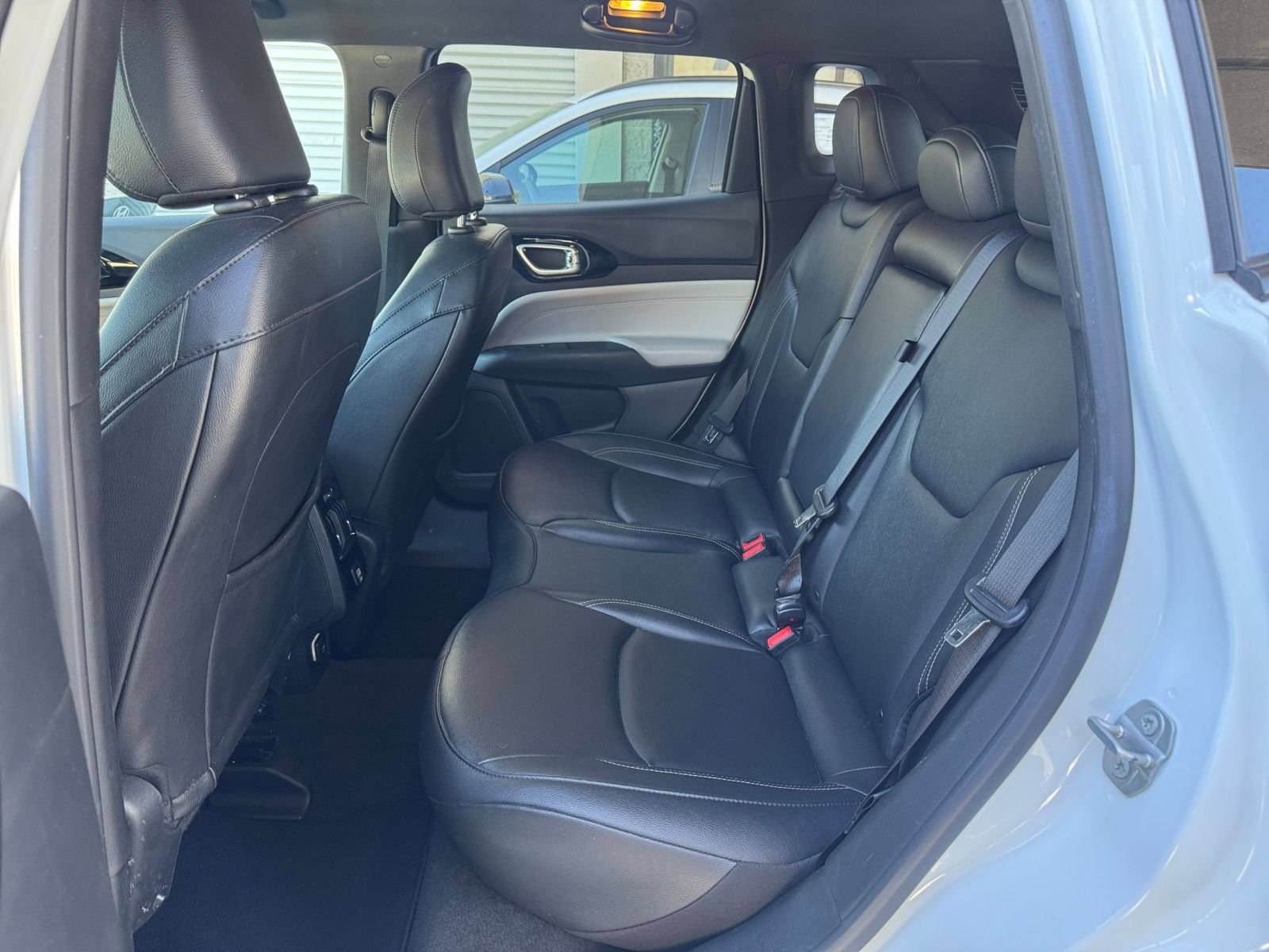 Used 2025 Jeep Compass Limited AWD/4WD image 25