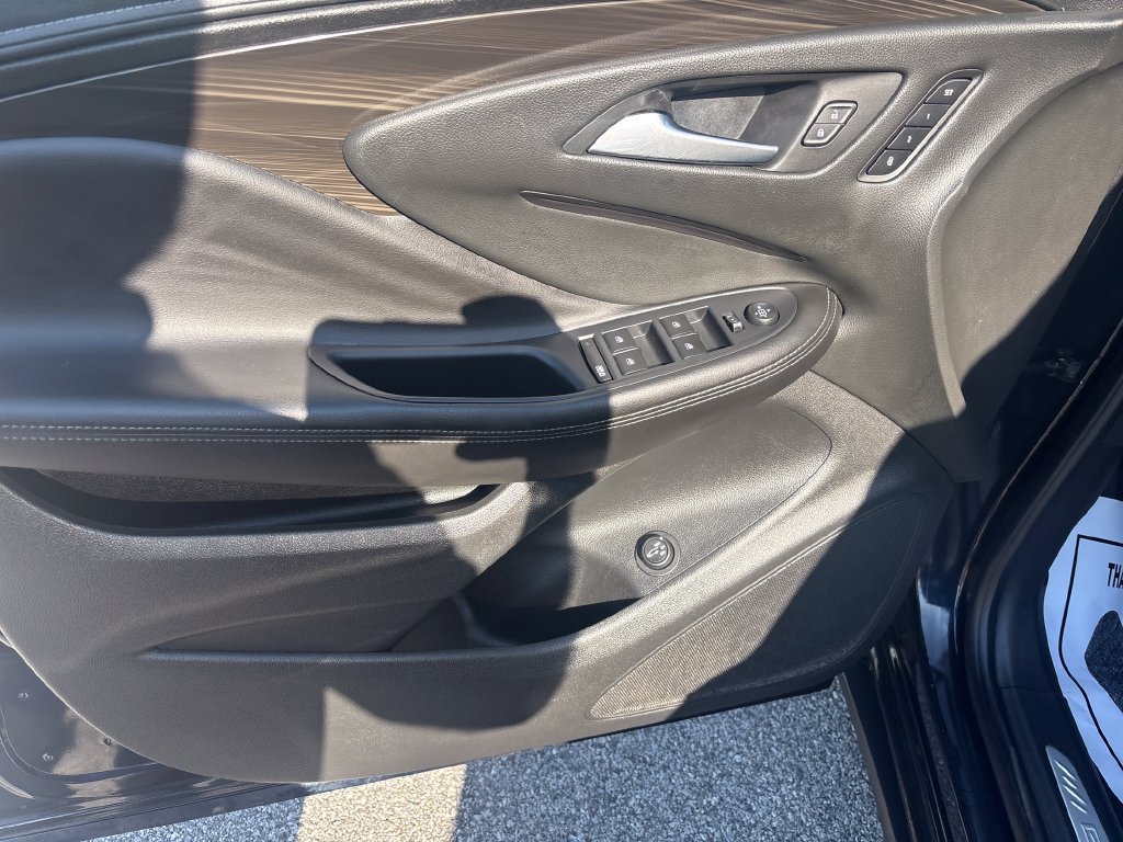 Used 2020 Buick Envision Essence w/ Experience Buick Package AWD/4WD image 15