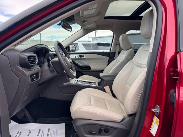 Used 2023 Ford Explorer Platinum w/ Technology Package image 17